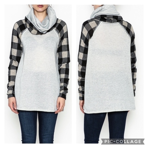 12 Pm By Mon Ami Sweaters - Euc 12 Pm by Mon Ami Flannel Print Turtleneck Tunic Sweater